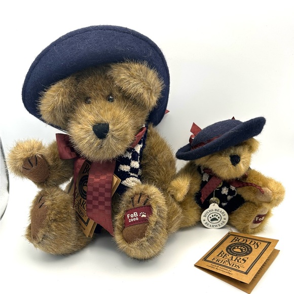 Boyds Bears Plush Set with Hats and Scarves Catherine & Caitlin - Picture 6 of 6